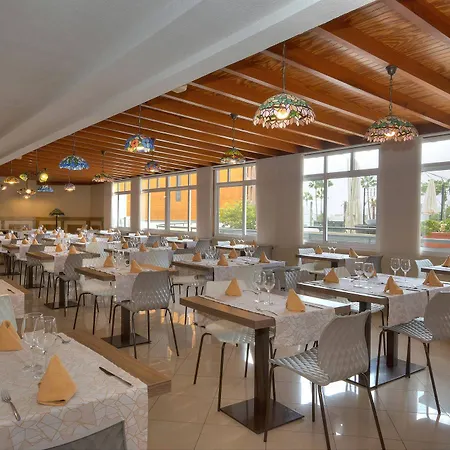 מלון Hovima Santa Maria 3*